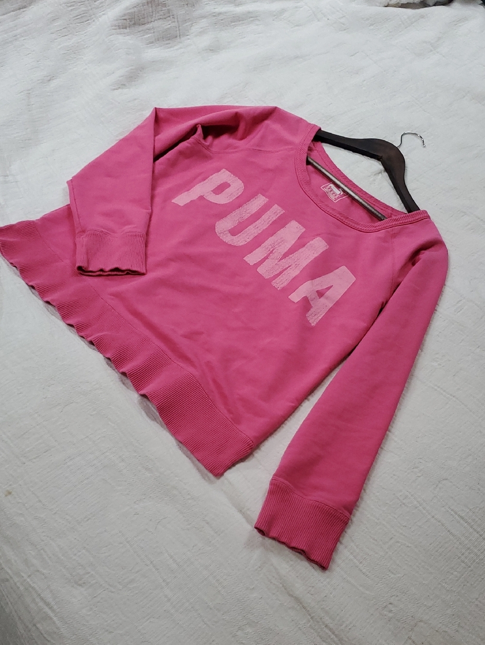 Womes M Puma Hot Pink Logo Sweatshirt